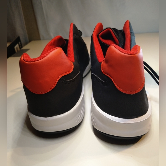 Shoes - Picture 2 of 6